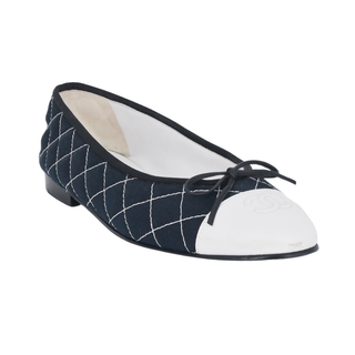 CHANEL | Navy & White Quilted Ballet Flats