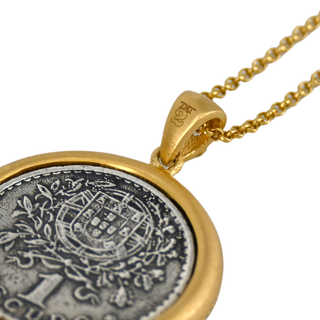 TAT 2 | Escudo Coin Pendant Necklace