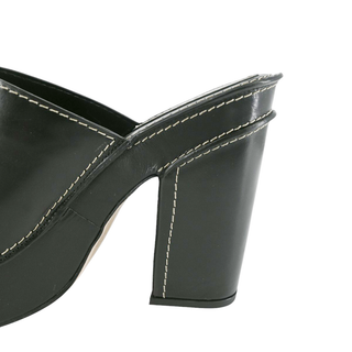 FRAME | Elio Black Leather Clogs