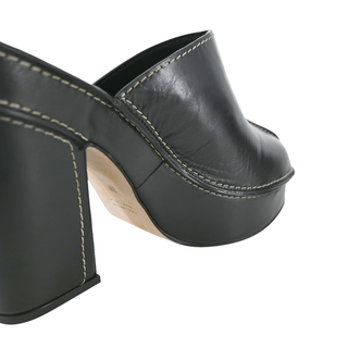 FRAME | Elio Black Leather Clogs