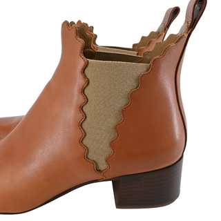 CHLOE | Tan Leather Scalloped-Trim Ankle Booties