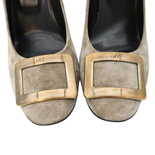 ROGER VIVIER | Trompette Beige Suede Pumps