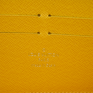 LOUIS VUITTON | Light Gray Epi Leather Zippy Wallet