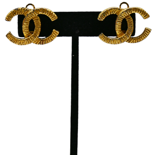CHANEL | Textured CC Clip-On Earrings