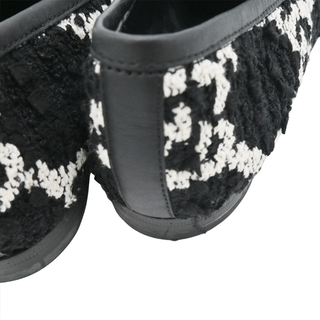 GUCCI | Jordaan Black & White GG Tweed Loafers