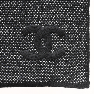CHANEL | CC Black & White Knit Scarf