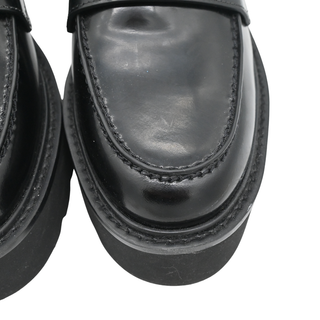 STUART WEITZMAN | Ultralift Black Leather Loafers