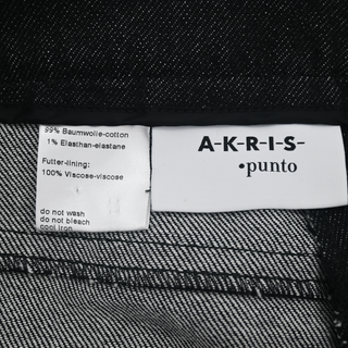 AKRIS PUNTO | Black Denim Pintuck Ankle Jeans