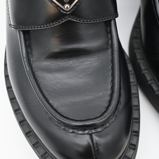 PRADA | Black Leather Logo Loafers