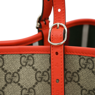 GUCCI | GG Emblem Medium Tote Bag