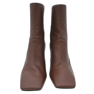 FENDI | Brown Leather FFreedom Zip Booties