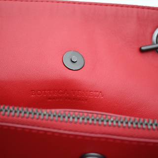 BOTTEGA VENETA | Red Intrecciato Nappa Chain Tote Bag