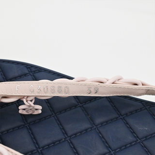 CHANEL | Navy Rubber Quilted Chain Colorblock Thong Sandals