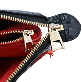 LOUIS VUITTON | Noir Monogram Vernis Coussin MM Bag