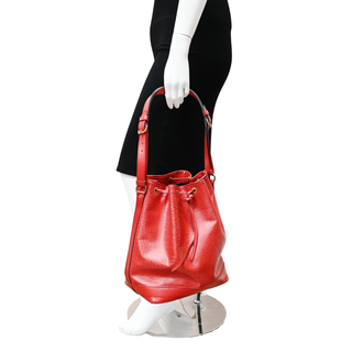 LOUIS VUITTON | Red Noe Epi Leather Bucket Bag