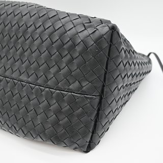BOTTEGA VENETA | Black Intrecciato Pinacoteca Reversible Shoulder Bag
