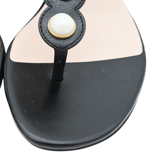 GUCCI | Willow Faux Pearl Black Leather T-Strap Sandals