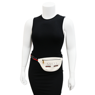 GUCCI | Small Grained Leather Logo Belt Bag