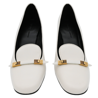 Elio Ivory Leather Pumps