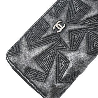 Metallic Leather Star Zip Around Wallet