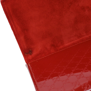 GUCCI | Microguccissima Broadway Patent Envelope Clutch