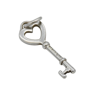 TIFFANY & CO | Mini Heart Key Charm