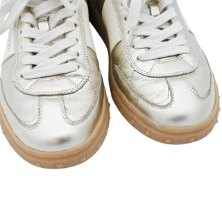 VALENTINO GARAVANI | Upvillage Gold Metallic Leather Low-Top Sneakers