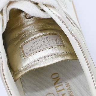 VALENTINO GARAVANI | Upvillage Gold Metallic Leather Low-Top Sneakers