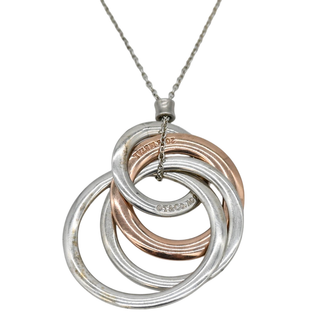 1837 Interlocking Circles Pendant Necklace