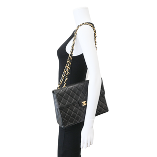CHANEL | Quilted Jumbo Classic Single Flap Shoulder Bag