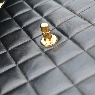 CHANEL | Quilted Jumbo Classic Single Flap Shoulder Bag