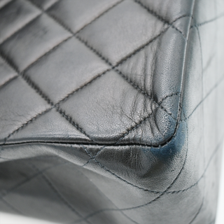 CHANEL | Quilted Jumbo Classic Single Flap Shoulder Bag