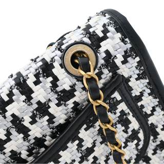 CHANEL | Woven Houndstooth Medium Single Flap Shoulder Bag
