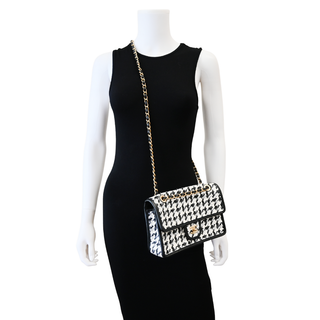 CHANEL | Woven Houndstooth Medium Single Flap Shoulder Bag