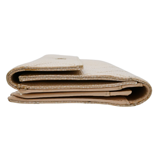 CHANEL | Nude Pearly Quilted Caviar Leather Continental Wallet