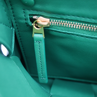Green Leather Maxi Intrecciato Cassette Crossbody Bag