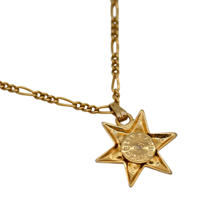 Triomphe Starburst Pendant Necklace