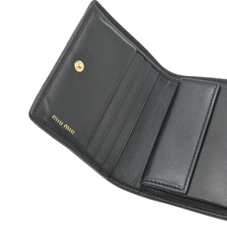 Matelassé Leather Compact Wallet