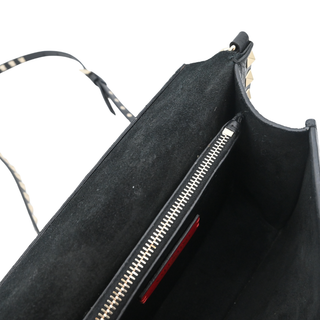 Rockstud Black Pebbled Leather Flap Crossbody Bag