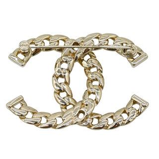 Chain-Link Interlocking CC Logo Brooch