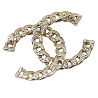 Chain-Link Interlocking CC Logo Brooch