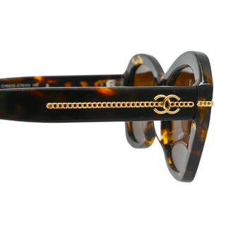 Polarized Tortoiseshell Chain CC Sunglasses