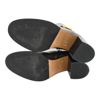 VLogo Signature Leather Zip Ankle Heeled Booties