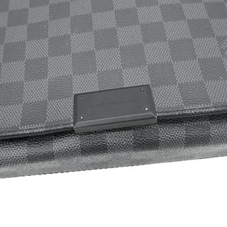 LOUIS VUITTON | Damier Graphite District MM Messenger Bag