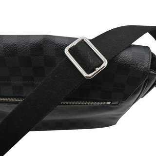 LOUIS VUITTON | Damier Graphite District MM Messenger Bag