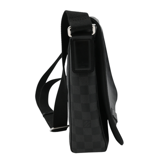 LOUIS VUITTON | Damier Graphite District MM Messenger Bag
