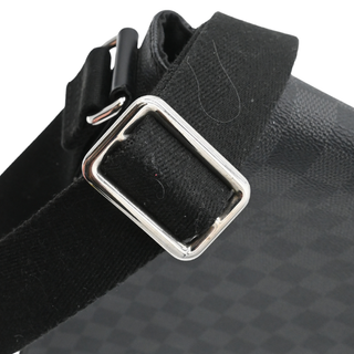 LOUIS VUITTON | Damier Graphite District MM Messenger Bag