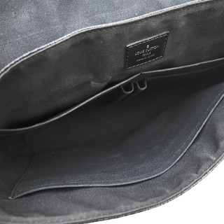 LOUIS VUITTON | Damier Graphite District MM Messenger Bag