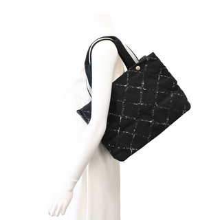 Travel Line Quilted Nylon Tote Bag