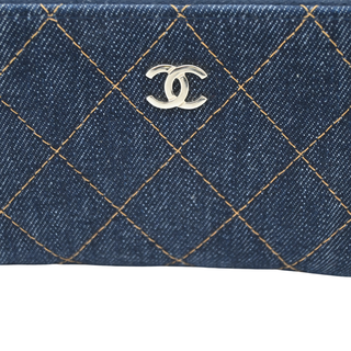 CHANEL | Dark Blue Denim Classic Zipped Coin Purse Spring 2026